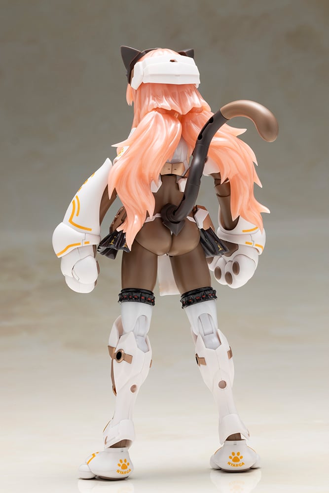 FRAME ARMS GIRL - Durga I Cat Armor - Model Kit 16cm PRECO > 22/12