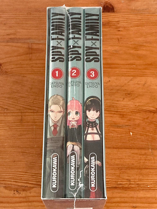 COFFRET - SPY X FAMILY - TOMES 1-2-3 + POSTER