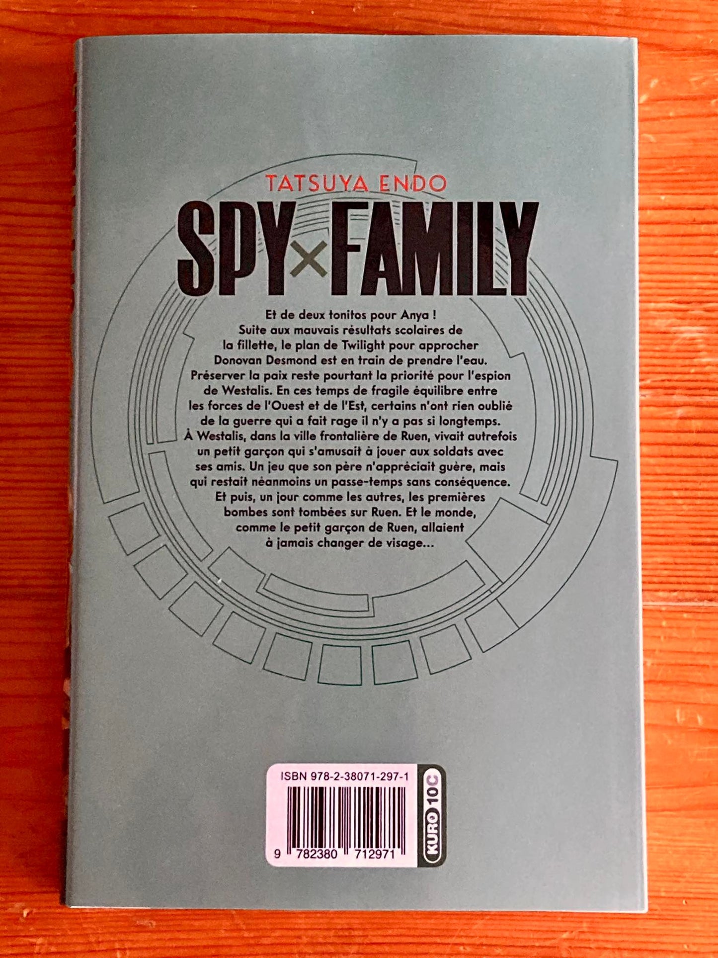 SPY X FAMILY - TOME 10