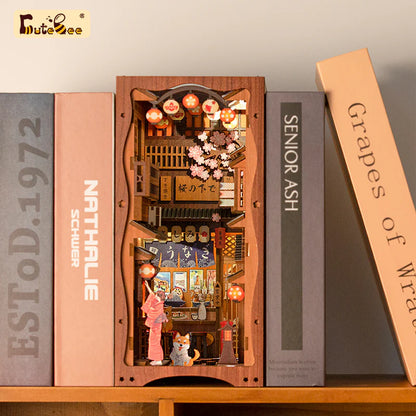 BOOK NOOK KIT - DIY - Sous l'Arbre de Sakura - 214pc + Eclairage LED
