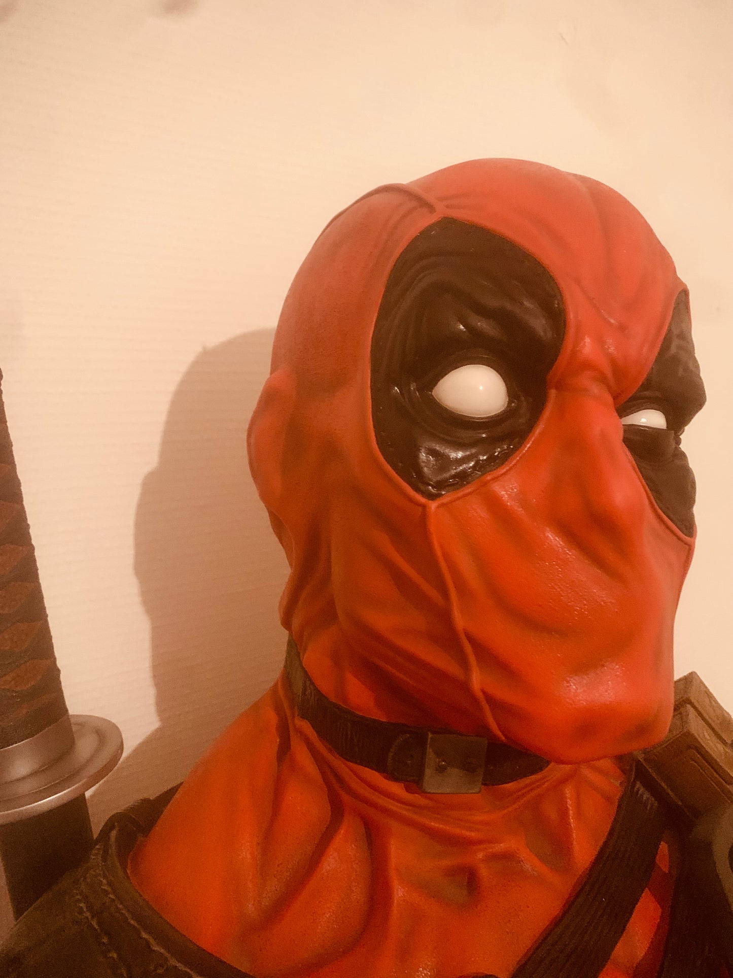 MARVEL - DEADPOOL BUST - 16CM