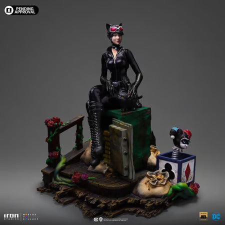 IRON STUDIOS - DELUXE ARTS SCALE 1/10 - DC COMICS - GOTHAM CITY SIRENS - CATWOMAN STATUE 21CM