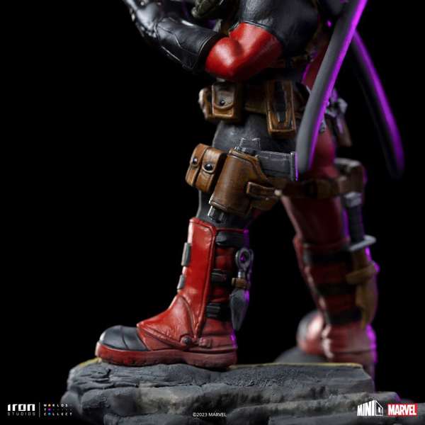 IRON STUDIOS - MINICO - MARVEL - DEADPOOL STATUE 15CM