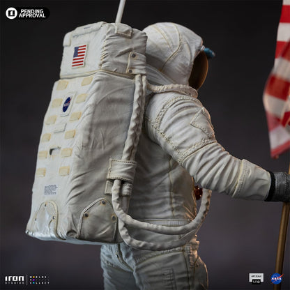 Iron Studios - Art Scale 110 - Apollo 11 - Astronaute Statue 23cm