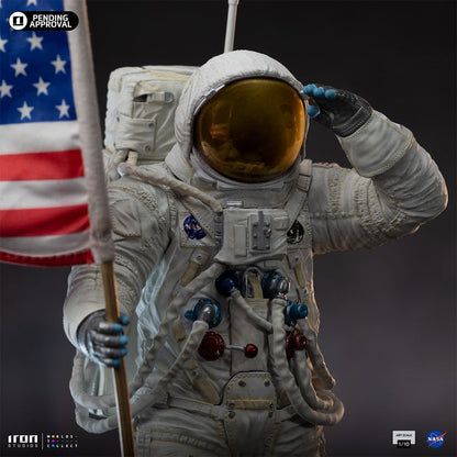 Iron Studios - Art Scale 110 - Apollo 11 - Astronaute Statue 23cm