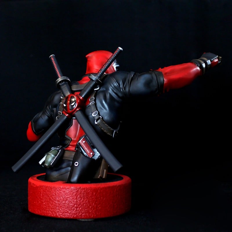 MARVEL - BUSTE DE DEADPOOL - 16CM