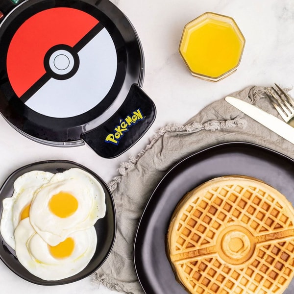 UNCANNY MERK - POKÉMON - POKÉ-BALL WAFELMAKER